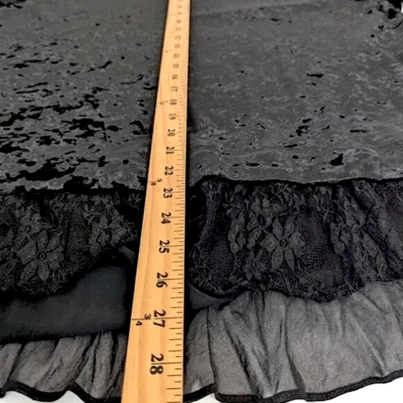 Karen Kane 2X BLACK Crushed Velvet Top with Lace Chiffon Hem - Picture 5 of 8